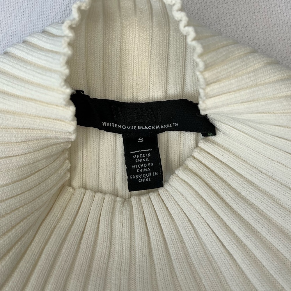White House Black Market Ivory Ribbed Tank Top - Picture 4 of 4